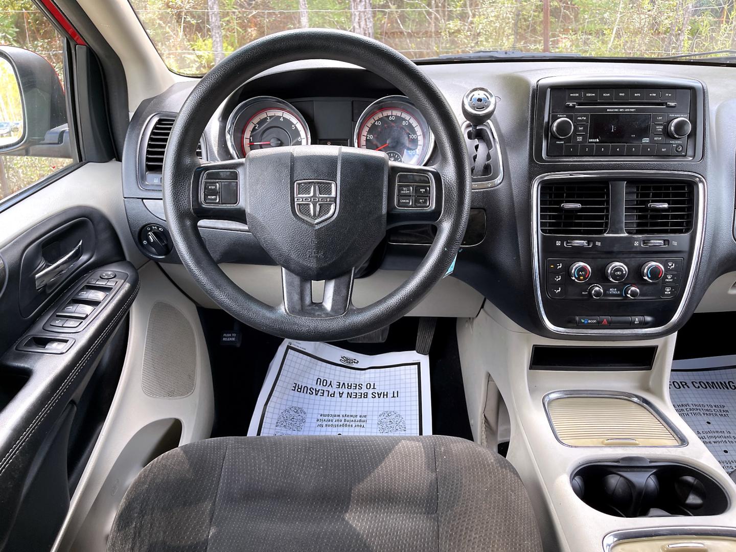 2016 Red Dodge Grand Caravan SXT (2C4RDGCG4GR) with an 3.6L V6 DOHC 24V engine, 6Automatic transmission, located at 18001 Kellogg Rd, Saucier, MS, 39574, (228) 832-1441, 39.421459, -76.641457 - Photo#4